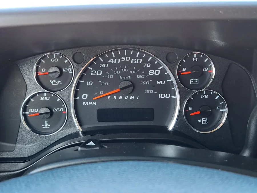 2024 Chevrolet Express Cargo Van CARGO | Photo 8 of 20