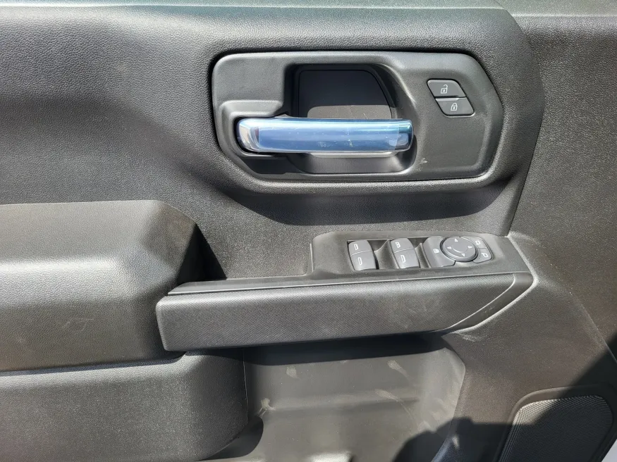 2026 GMC Sierra 2500HD Pro | Photo 18 of 24