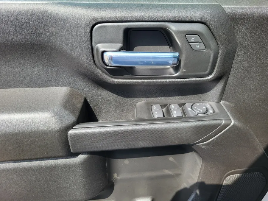 2026 GMC Sierra 2500HD Pro | Photo 18 of 24