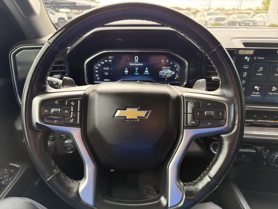 2024 Chevrolet Silverado 1500 LTZ | Photo 18 of 20