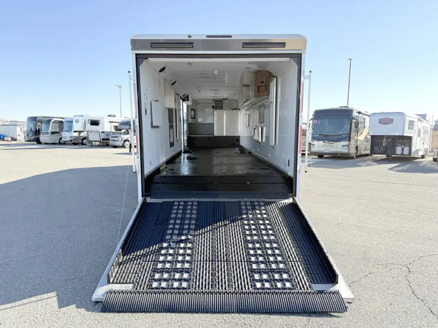 2026 Logan Coach Horse Power Burandt Edition | Photo 5 of 22