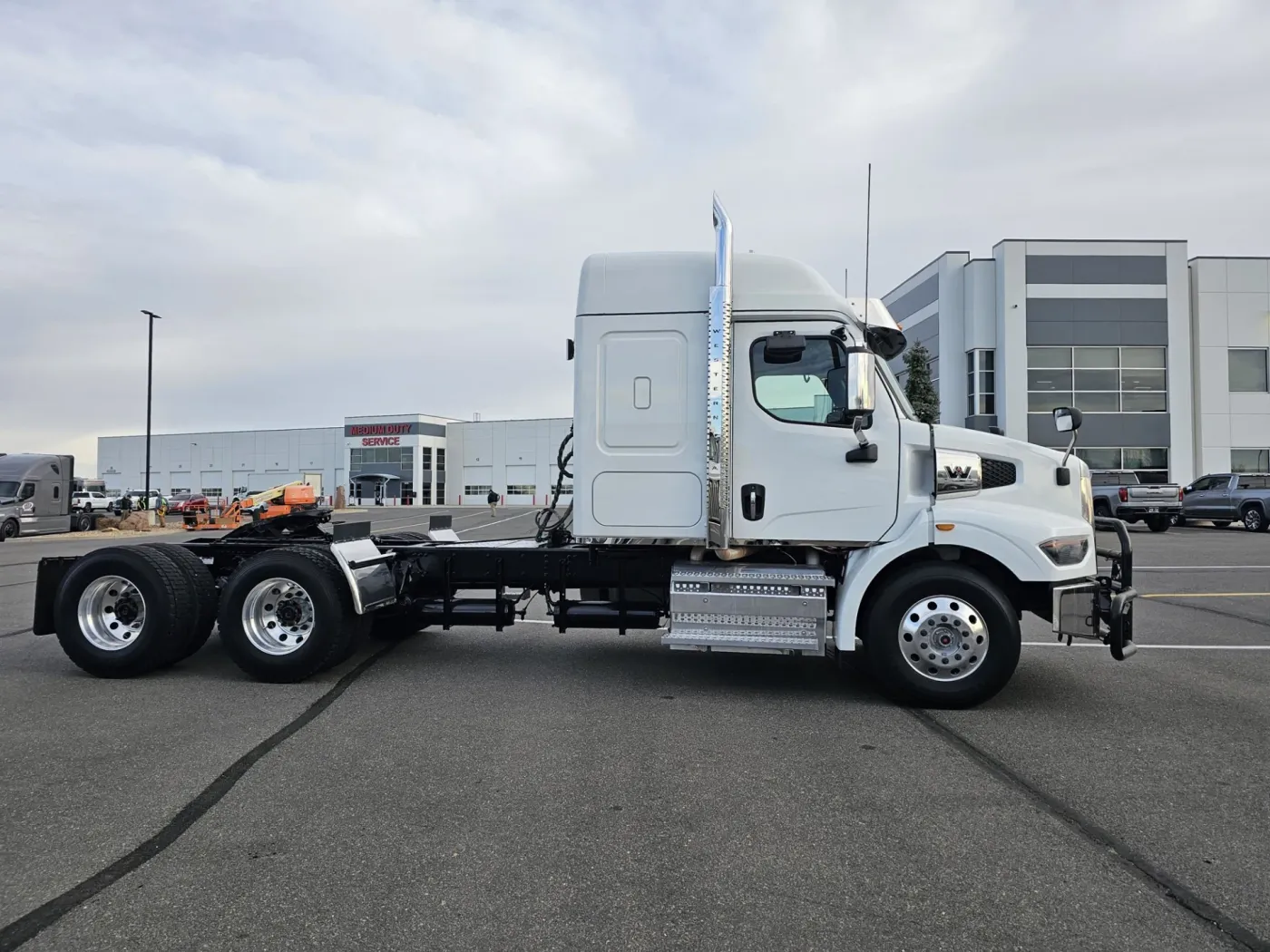 2025 Western Star 47X | Photo 4 of 22