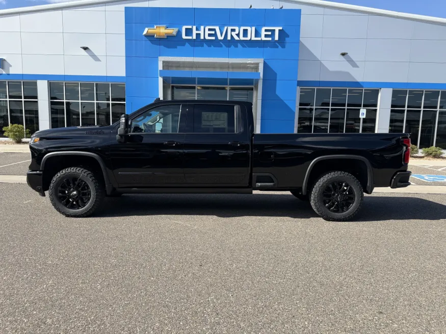 2026 Chevrolet Silverado 3500HD High Country | Photo 1 of 22