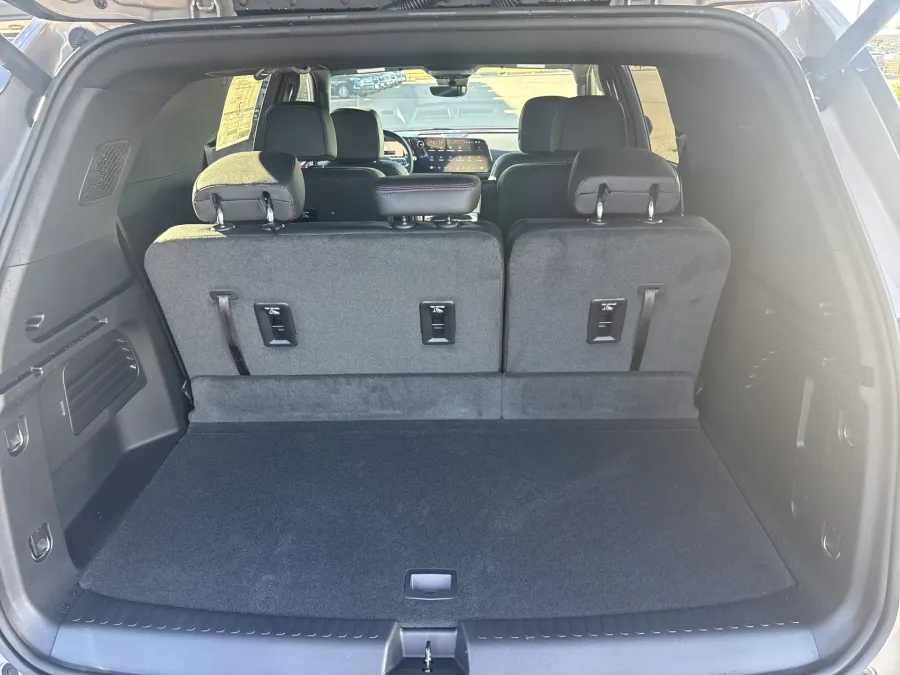 2026 Chevrolet Traverse AWD Z71 | Photo 8 of 26