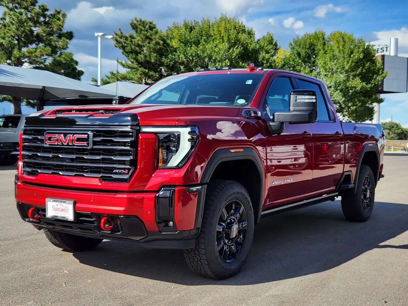 2026 GMC Sierra 2500HD AT4 | Photo 3 of 31
