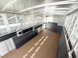 2024 Platinum Coach 4HGN | Thumbnail Photo 12 of 16