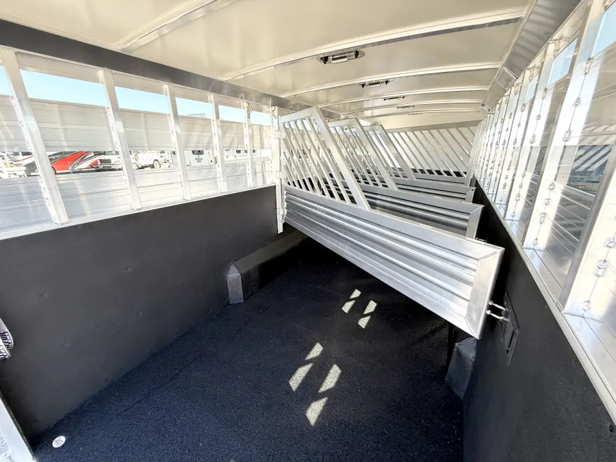 2026 Cimarron Winstar 5HGN | Photo 11 of 21