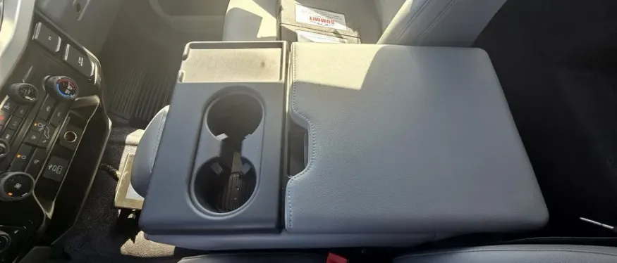 2025 Ford Super Duty F-600 | Photo 22 of 26