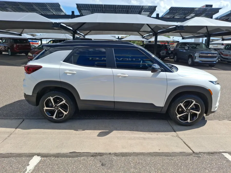 2022 Chevrolet Trailblazer RS | Photo 5 of 18