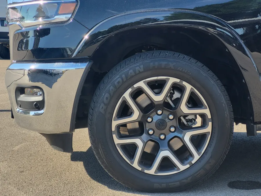 2025 RAM 1500 Laramie | Photo 8 of 24