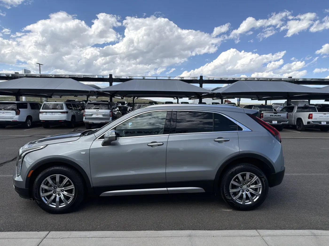 2023 Cadillac XT4 AWD Premium Luxury | Photo 4 of 21
