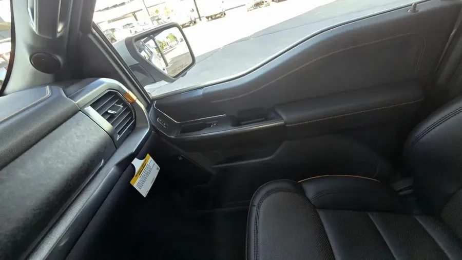 2025 Ford F-150 | Photo 31 of 34