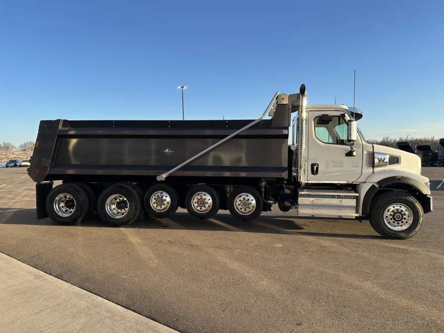 2026 Western Star 47X | Photo 4 of 14