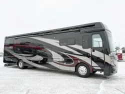 2019 Fleetwood Discovery 40M LXE | Thumbnail Photo 1 of 30