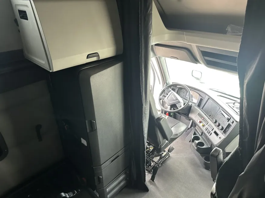 2022 Freightliner Cascadia | Photo 15 of 22