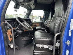 2023 Freightliner Cascadia | Thumbnail Photo 9 of 24