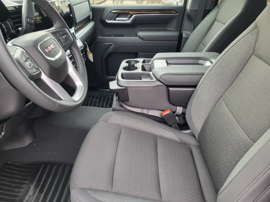 2026 GMC Sierra 1500 Elevation | Photo 8 of 23