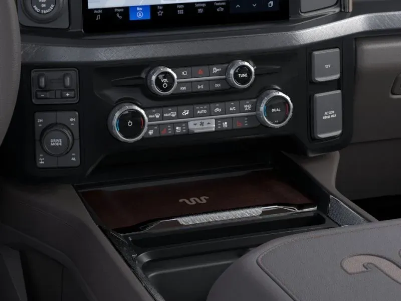 2026 Ford Super Duty F-350 | Photo 11 of 18
