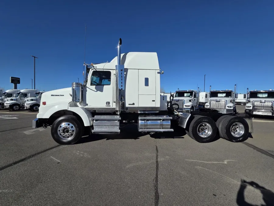 2021 Western Star 4900SA | Photo 9 of 20