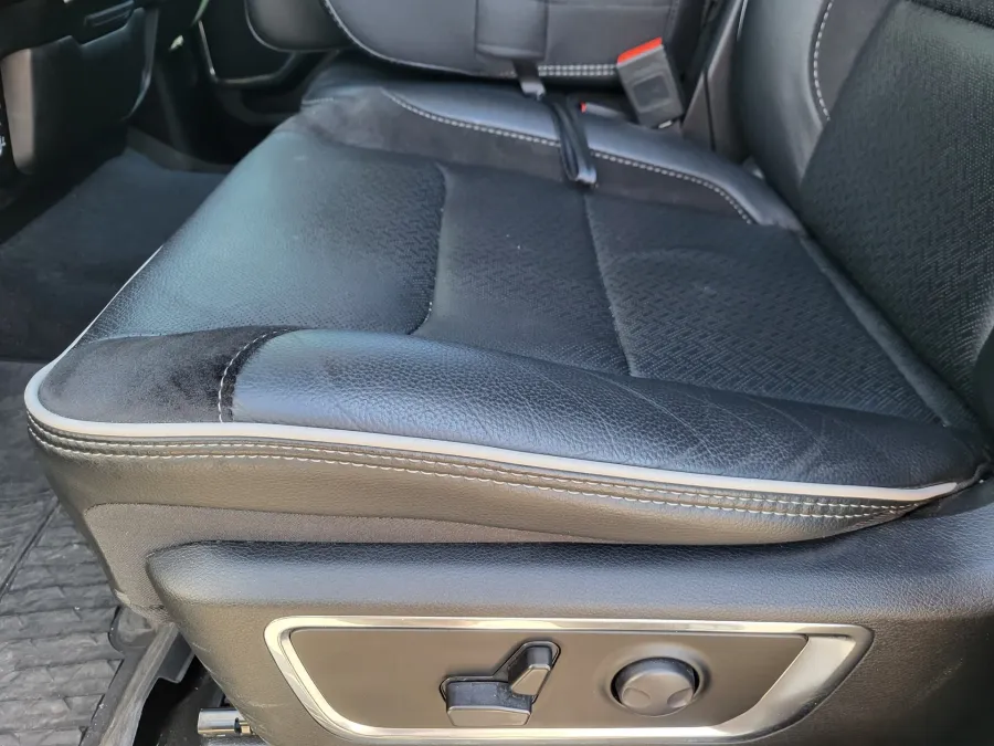 2025 RAM 1500 Laramie | Photo 19 of 24