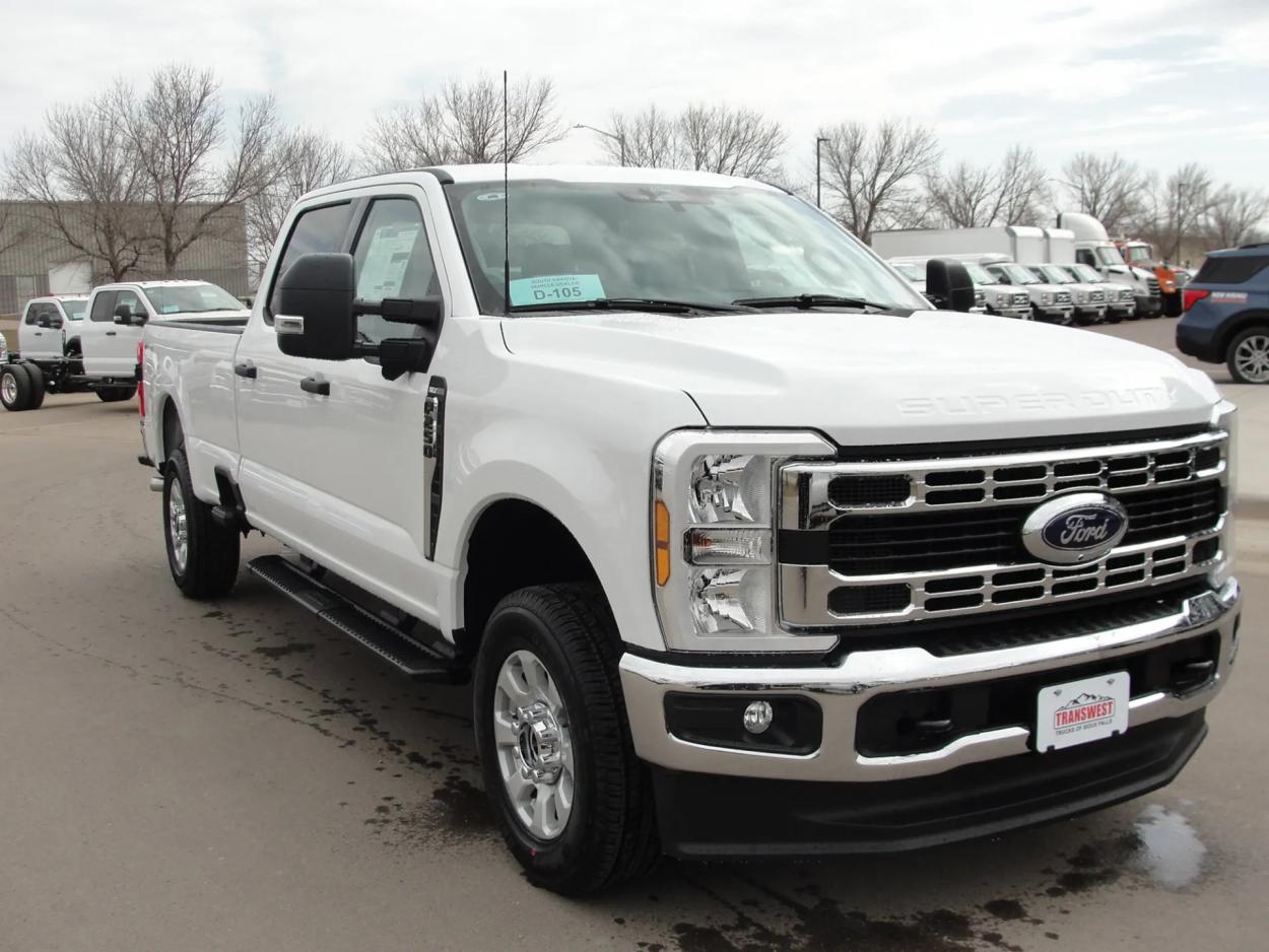 2024 Ford F-250 | Photo 7 of 13