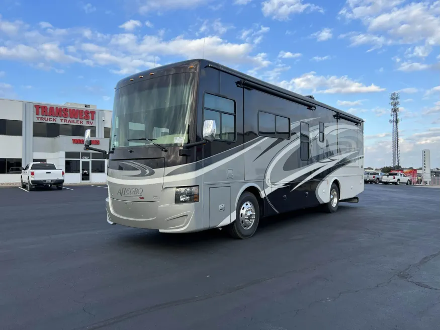 2016 Tiffin Allegro Red 33AA | Photo 7 of 20