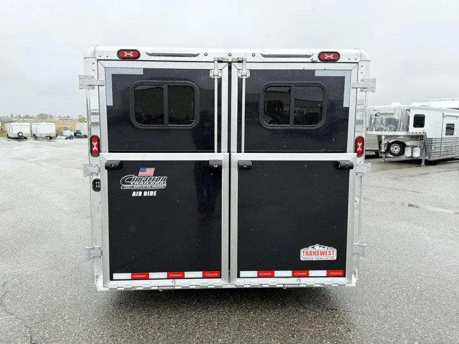 2027 Cimarron Showstar LX | Photo 10 of 22