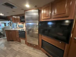 2019 Winnebago Sunstar LX 35F | Thumbnail Photo 14 of 20