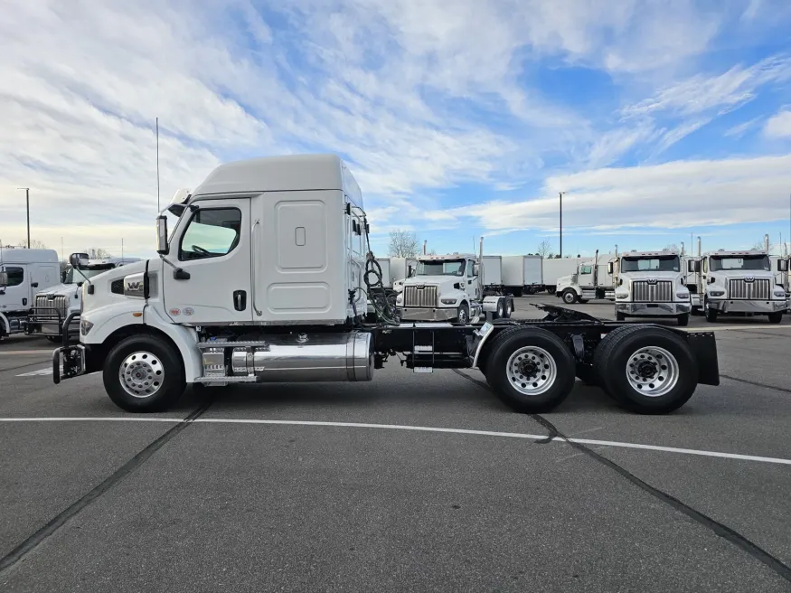 2025 Western Star 47X | Photo 8 of 22