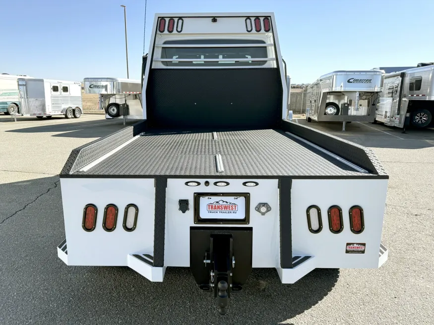 2025 Freightliner M2 106 Plus Summit Hauler | Photo 15 of 22