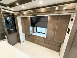 2026 Newmar Mountain Aire 3825 | Thumbnail Photo 14 of 28