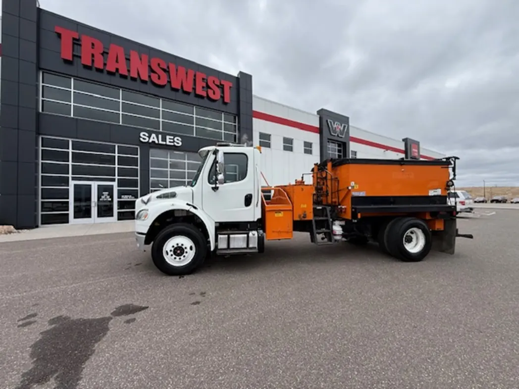 2013 Freightliner M2 106 