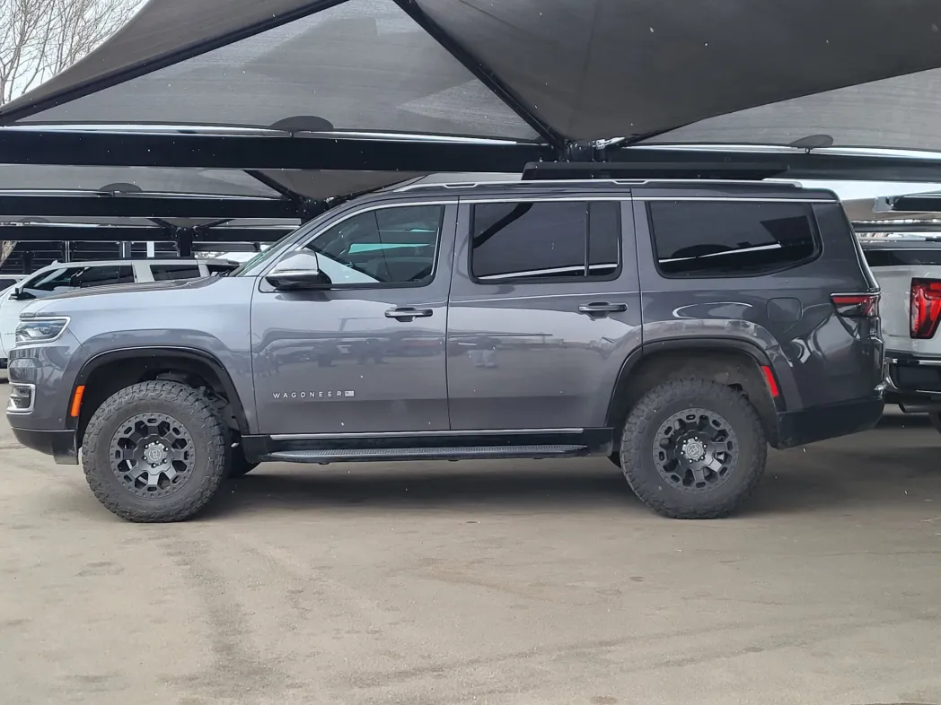 2022 Jeep Wagoneer Series III 