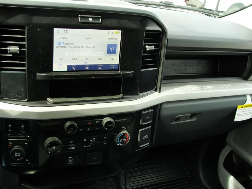 2026 Ford Super Duty F-550 | Photo 23 of 26