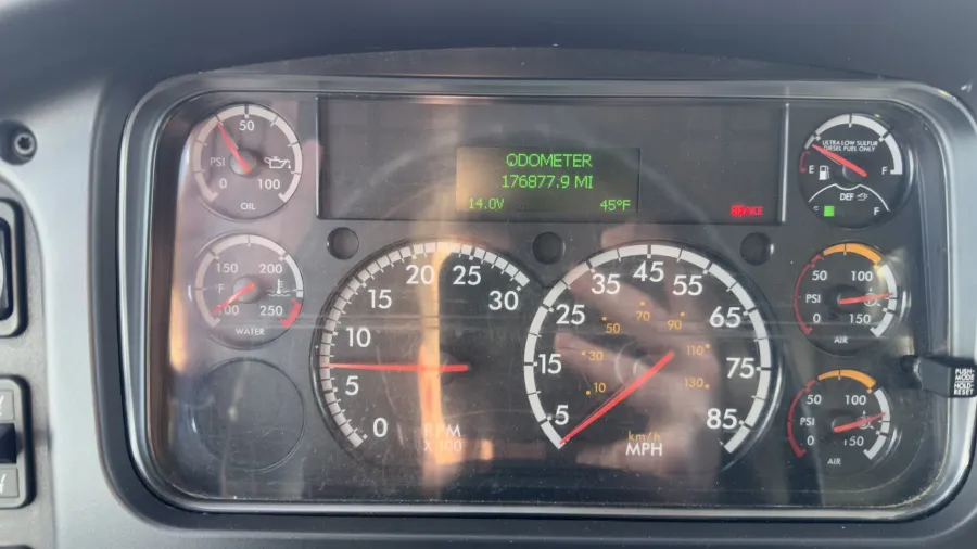 2019 Freightliner M2 106 | Photo 13 of 15