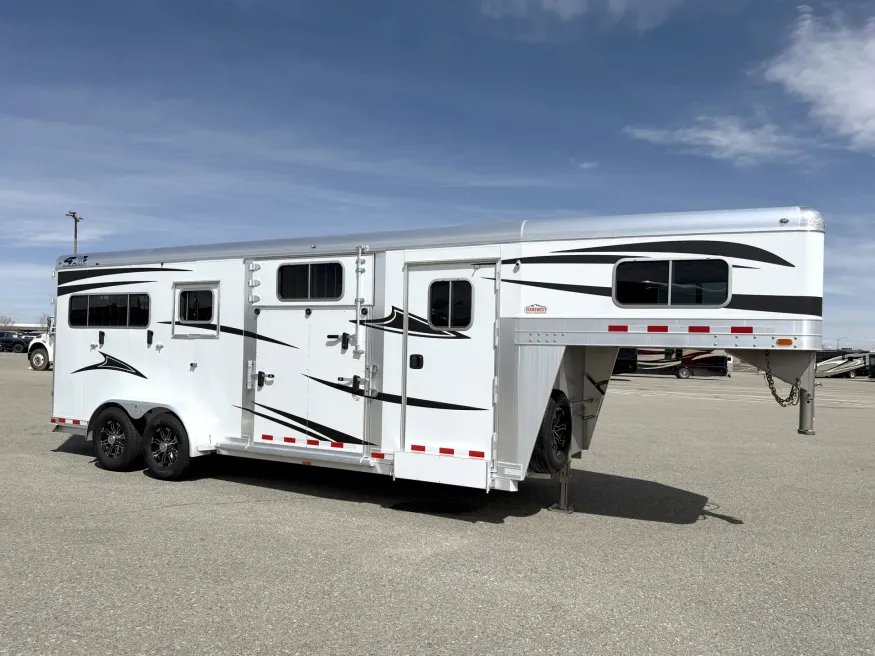 2022 4 Star 2+1 | Photo 1 of 18