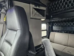 2023 Kenworth W900 | Thumbnail Photo 11 of 21