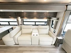 2026 Newmar Dutch Star 4369 | Thumbnail Photo 8 of 30