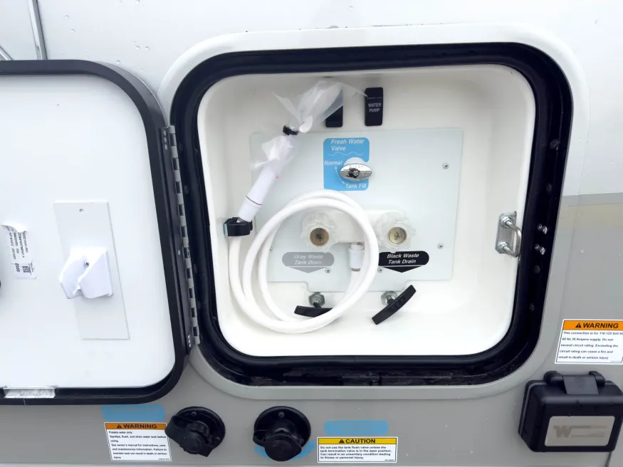 2027 Winnebago Navion 24R | Photo 27 of 29