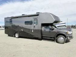 2025 Dynamax Isata 30FW | Thumbnail Photo 1 of 25