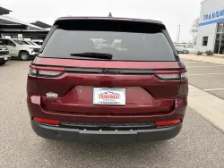 2024 Jeep Grand Cherokee Altitude | Thumbnail Photo 3 of 20