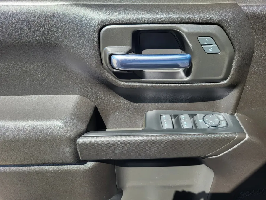 2024 GMC Sierra 1500 Pro | Photo 18 of 24