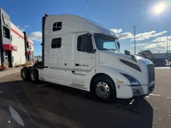 2024 Volvo VNL | Thumbnail Photo 4 of 18