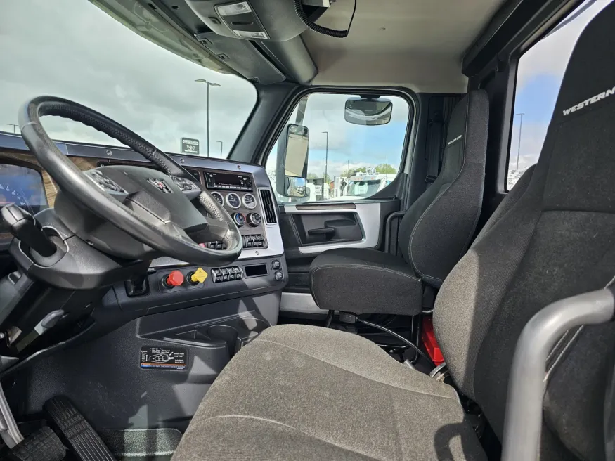 2022 Western Star 49X | Photo 9 of 18