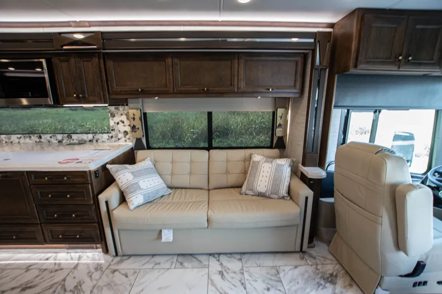 2026 Tiffin Allegro Bus 40IP | Photo 12 of 28