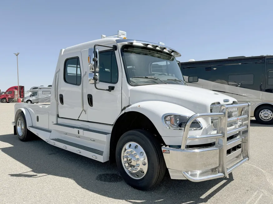 2024 Freightliner M2 106 Summit Hauler | Photo 25 of 25