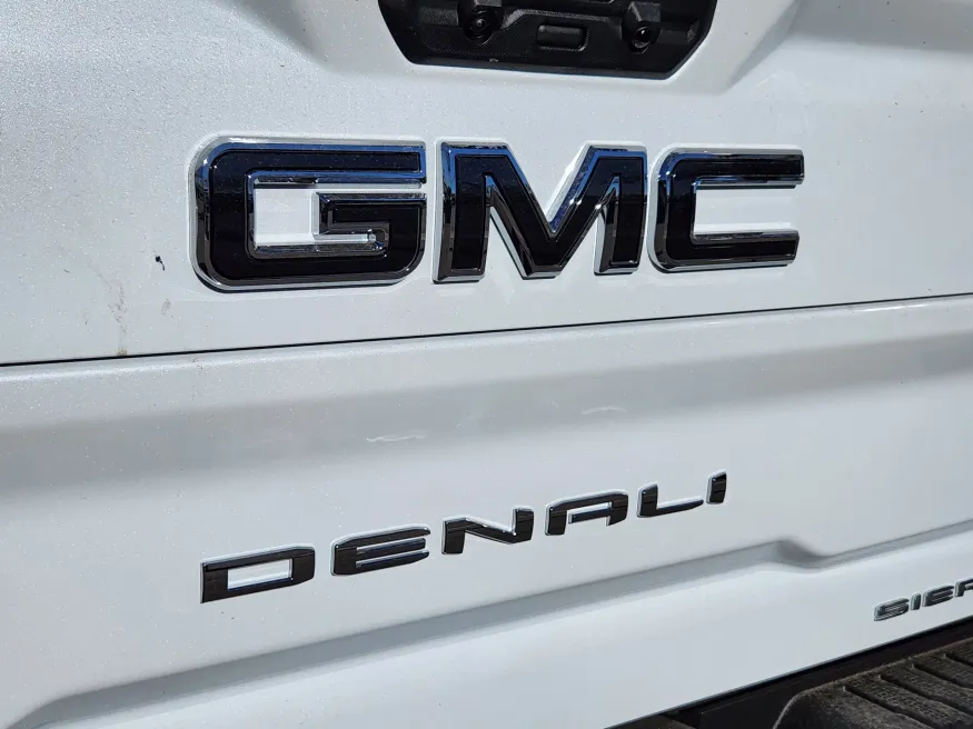 2026 GMC Sierra 3500HD Denali Ultimate | Photo 13 of 28