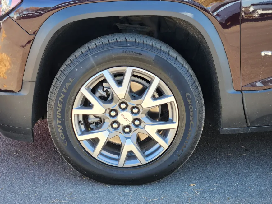 2021 GMC Acadia SLT | Photo 19 of 29