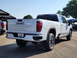 2025 GMC Sierra 3500HD Denali Ultimate | Thumbnail Photo 2 of 32