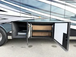 2023 Newmar Dutch Star 3736 | Thumbnail Photo 27 of 30